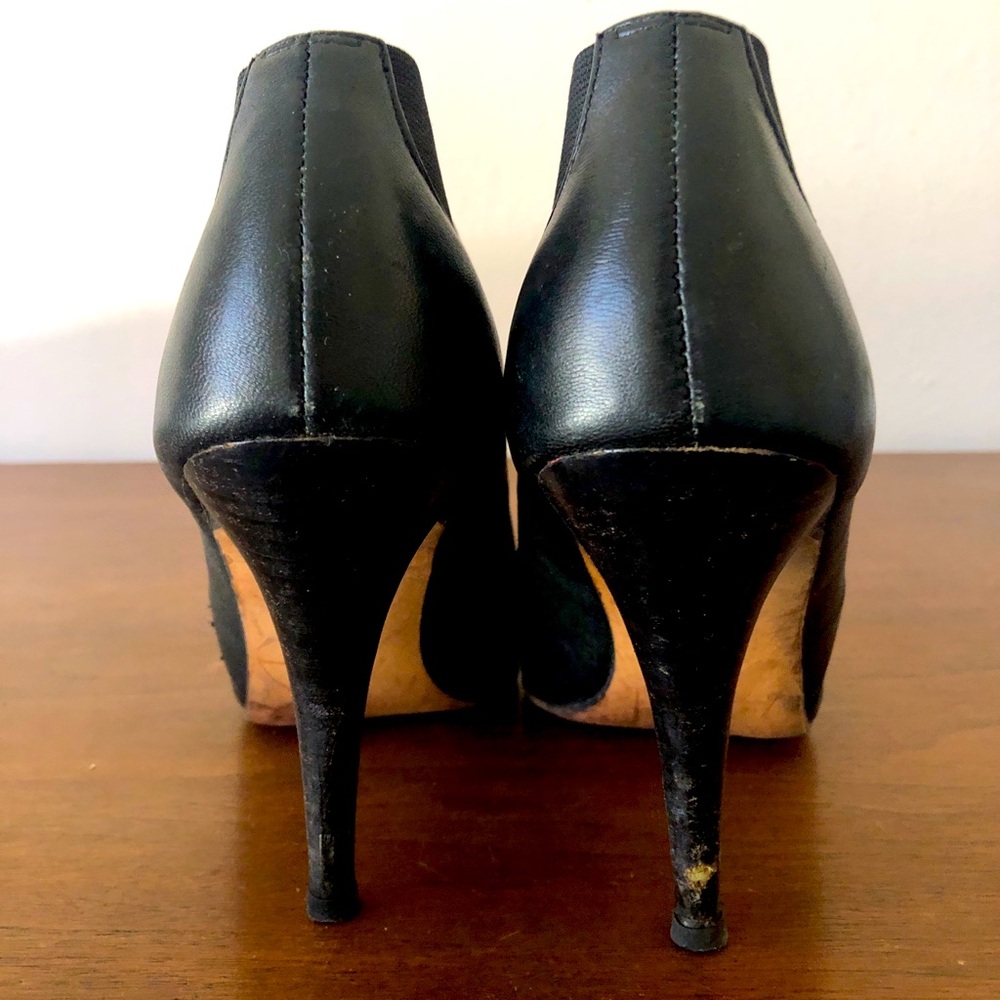 Steven ankle height boots. Size 7. 4” heel